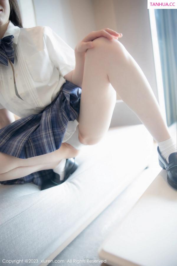   [XiuRen]高清写真图 2023.06.29 No.6993 林悠悠 格子裙美腿第40张图片